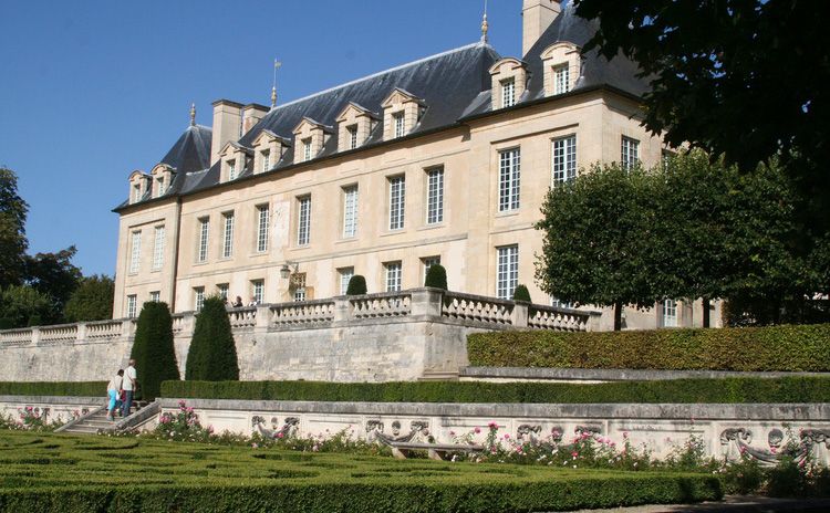 Chantilly Castle & Auvers sur Oise - Full Day Tour