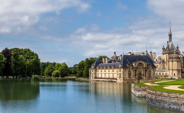 Chantilly Castle & Auvers sur Oise - Full Day Tour